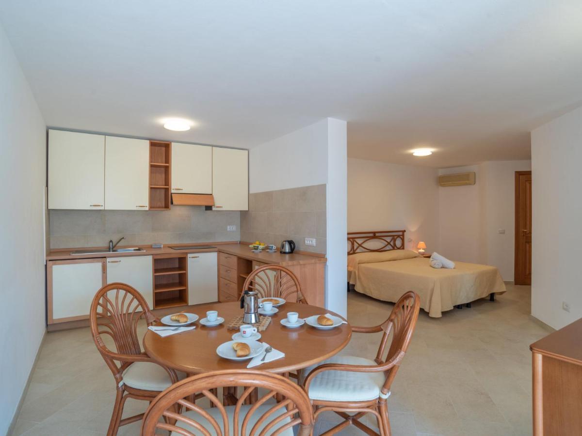 Holiday Home Corbezzolo 7 - Vista Village By Interhome Porto San Paolo  Eksteriør billede